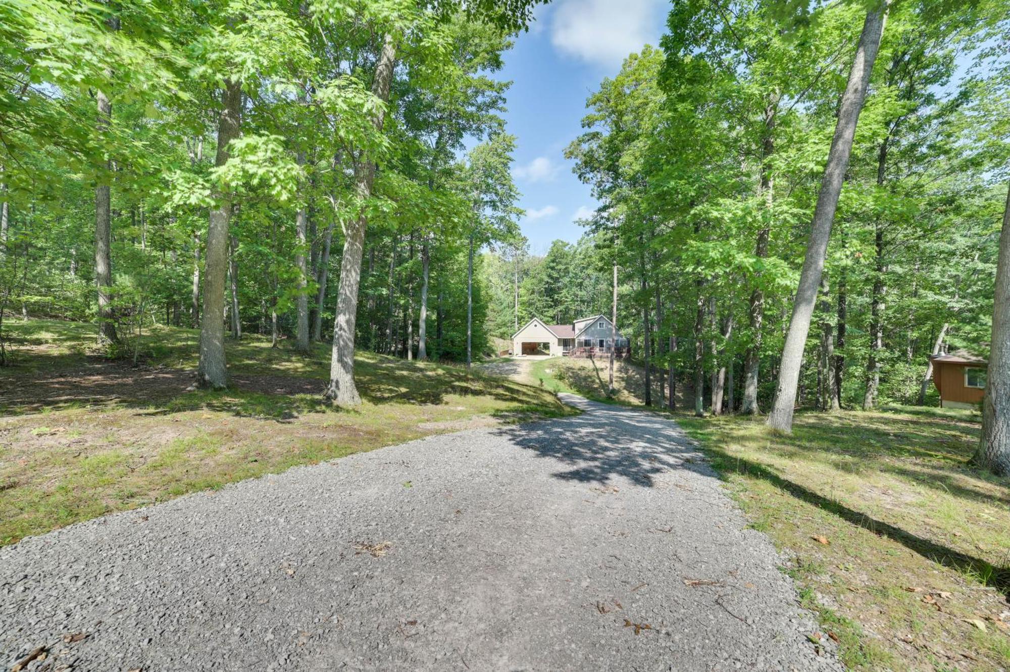 Roscommon Retreat With Deck About 1 Mile To Higgins Lake Εξωτερικό φωτογραφία
